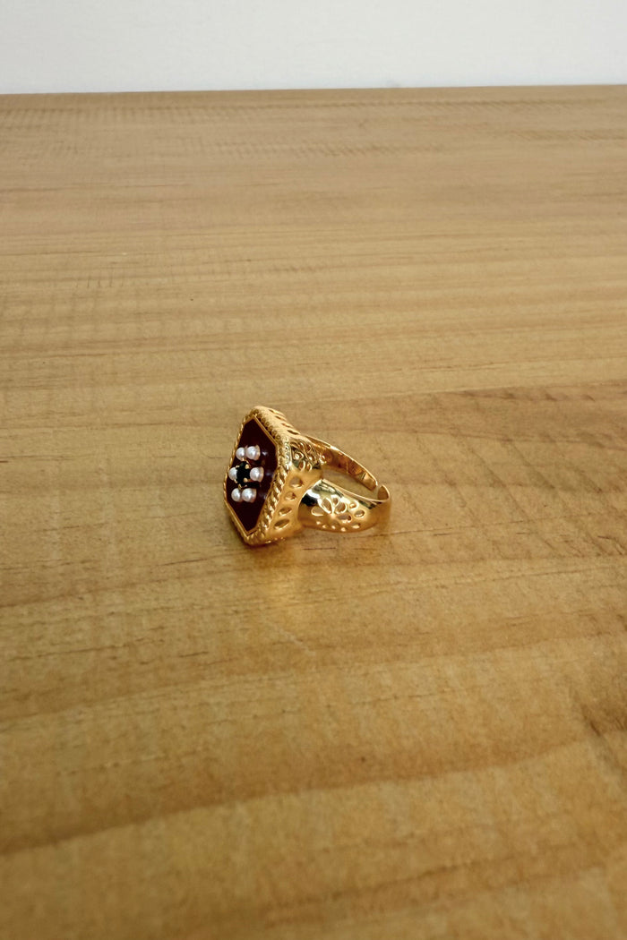 Scarlet Ring