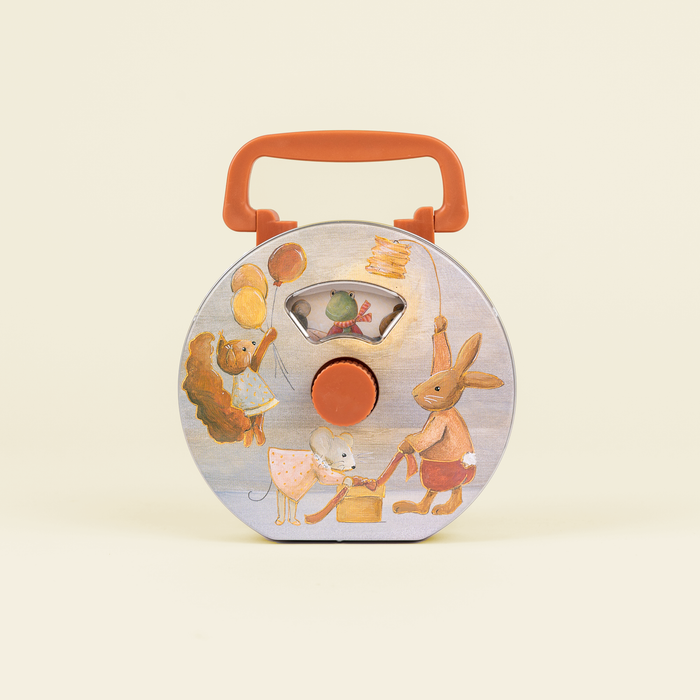 Friends Musical Tin Radio