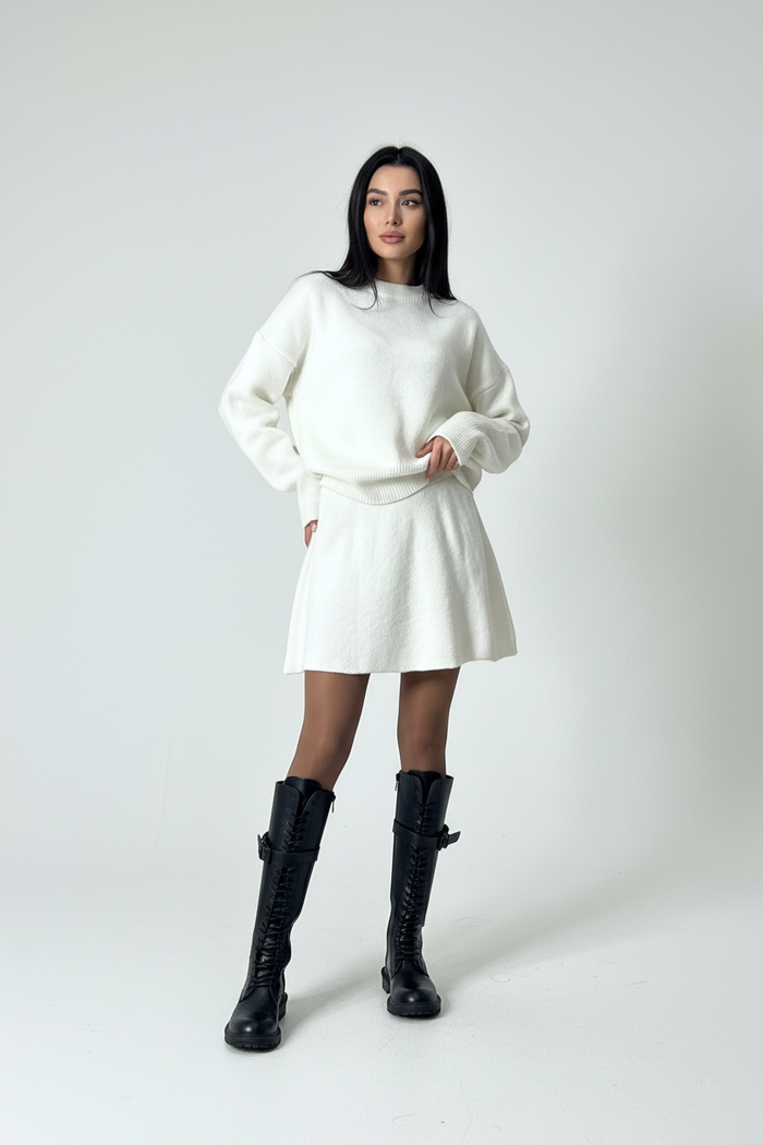 White / L