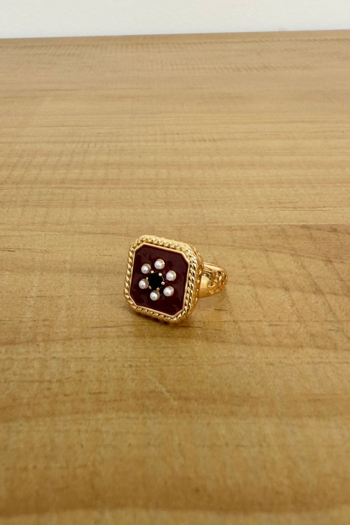 Scarlet Ring