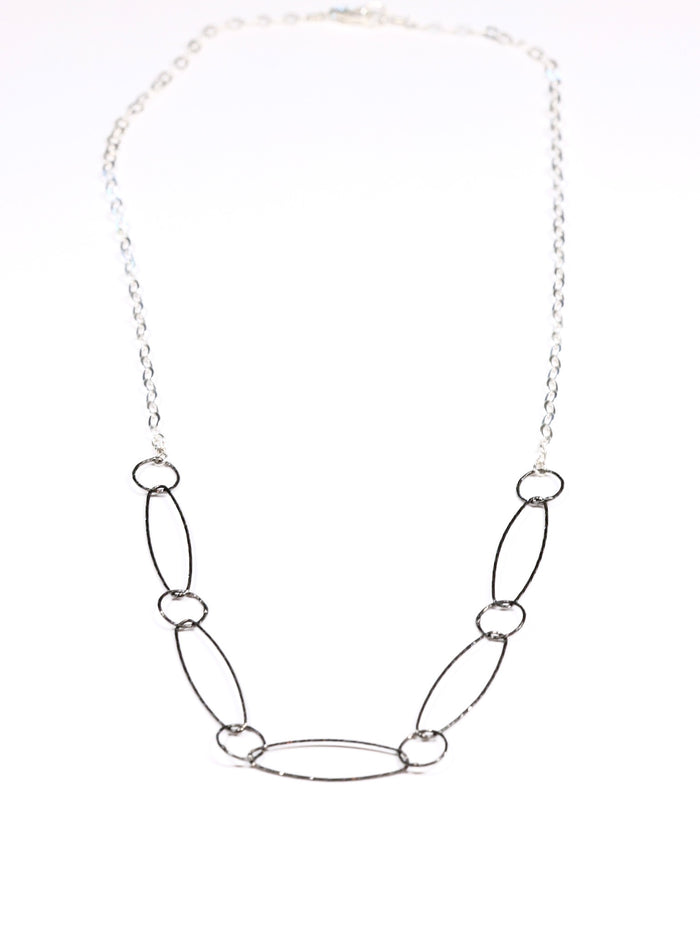 5 Links Necklace Black and Silver