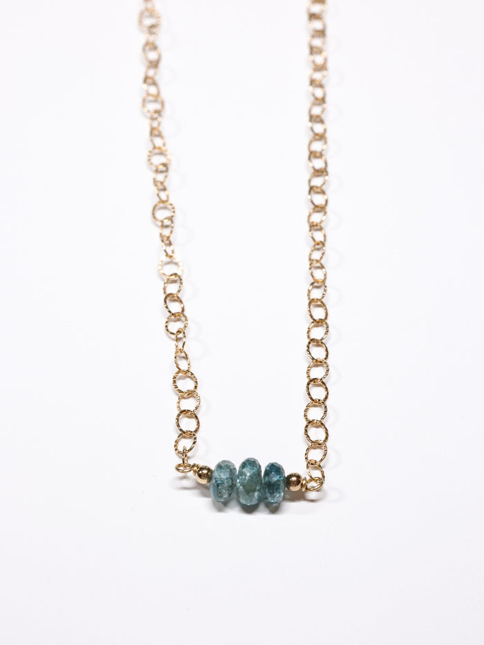 Apatite roundel short necklace gold filled