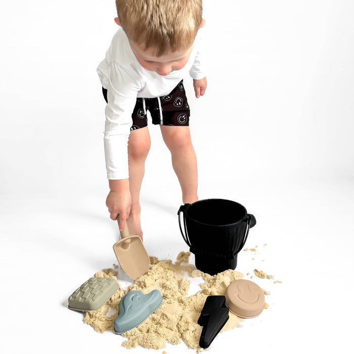 BLACKOUT & BOLT Silicone Beach Toy Set