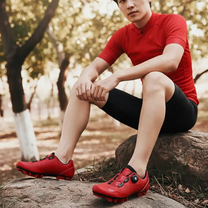 "breathable cycling shoes men with latex insole closeup"