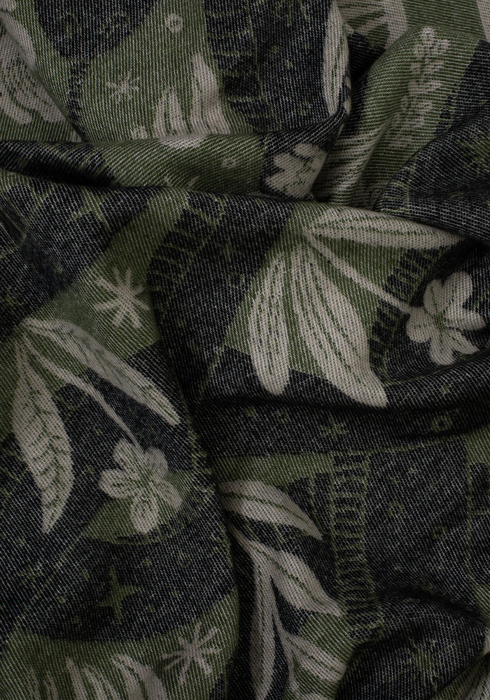 Deception Floral Snake Woven Blanket - Green