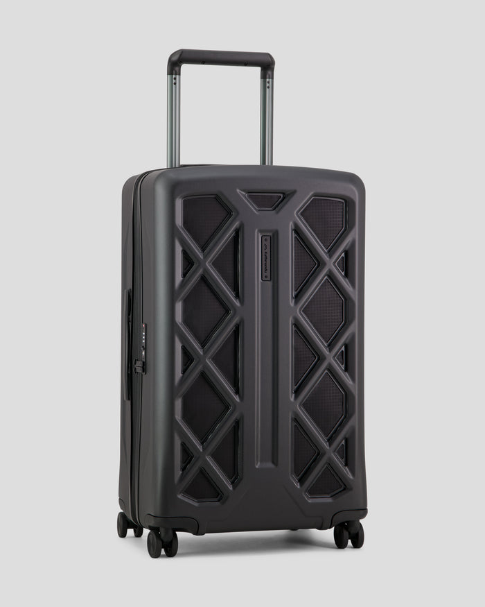 b1937_o4w_80ltr_feather_flight_check_in_spinner_black_stingray_a_1774300882000