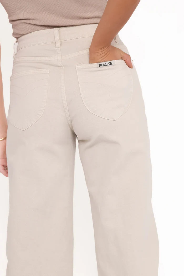 Gigi Barrel Jeans in Salt