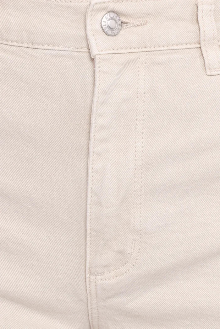 Gigi Barrel Jeans in Salt