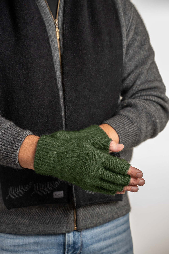 Koru - Merino & Possum Fingerless Gloves (KO50)Moss