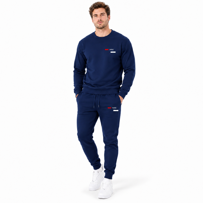 Men's fleece tracksuit in navy blue with printed hoodie, matching joggers, practical pockets and a relaxed casual silhouette.