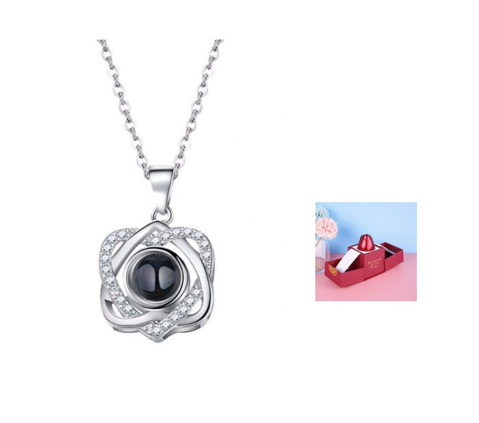 Romantic Heart Projection Necklace – Silver Gift Set G