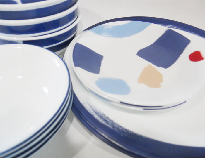 *NEW 16-pc Corelle VIVID SPLASH DINNERWARE SET Bold Blue Paint Brushstrokes