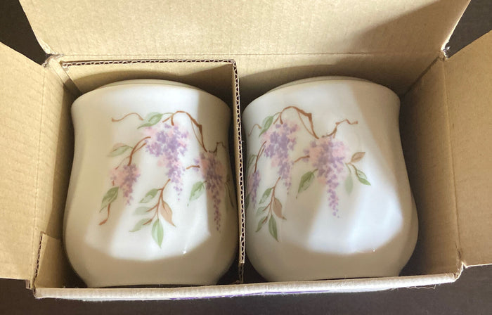 *NEW Corelle WISTERIA SALT & PEPPER SHAKER SET Purple Floral Porcelain Japan