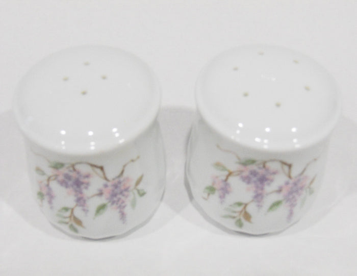 *NEW Corelle WISTERIA SALT & PEPPER SHAKER SET Purple Floral Porcelain Japan