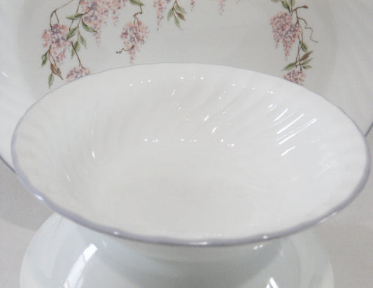 *NR MINT Corelle WISTERIA 18-oz SOUP BOWL 7 1/4" Light Purple Swirled Fluted Rim