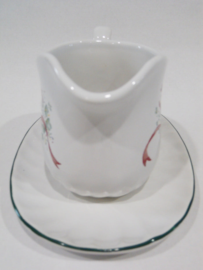 ❤️ NRM Corelle CALLAWAY Ribbons HOLIDAY Christmas GRAVY BOAT & UNDERPLATE Stoneware