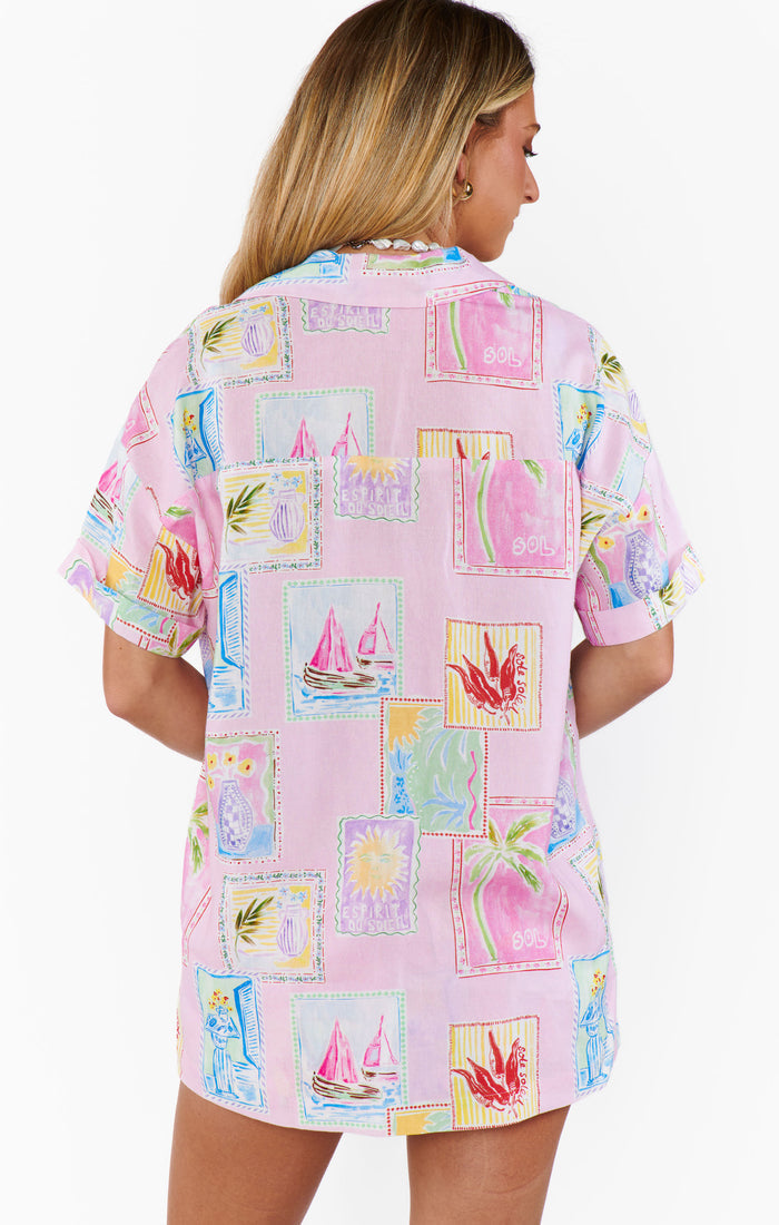 badge_model-wears-size-s