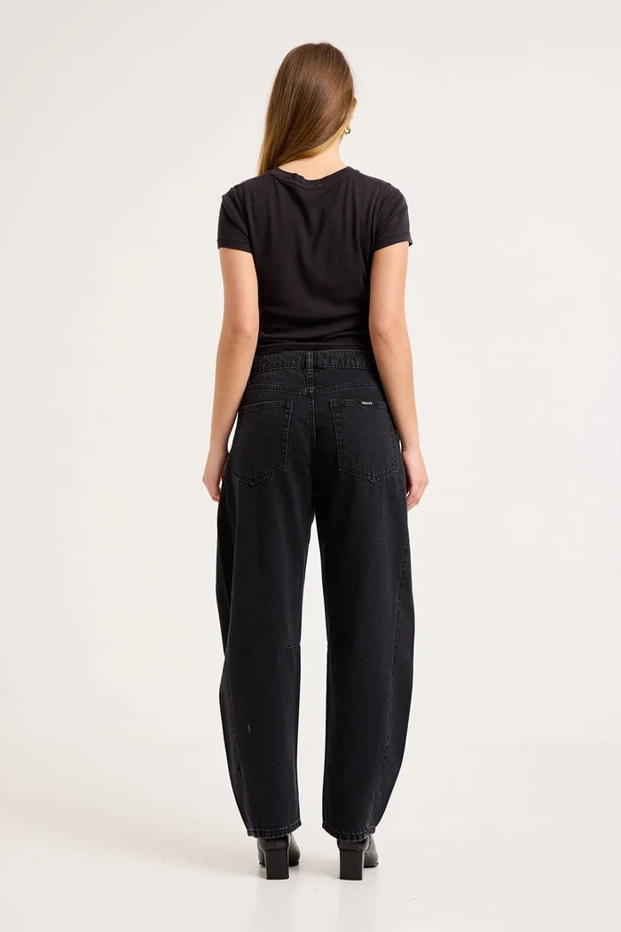 Rolla's Arc Barrel Jean - Mercer Black