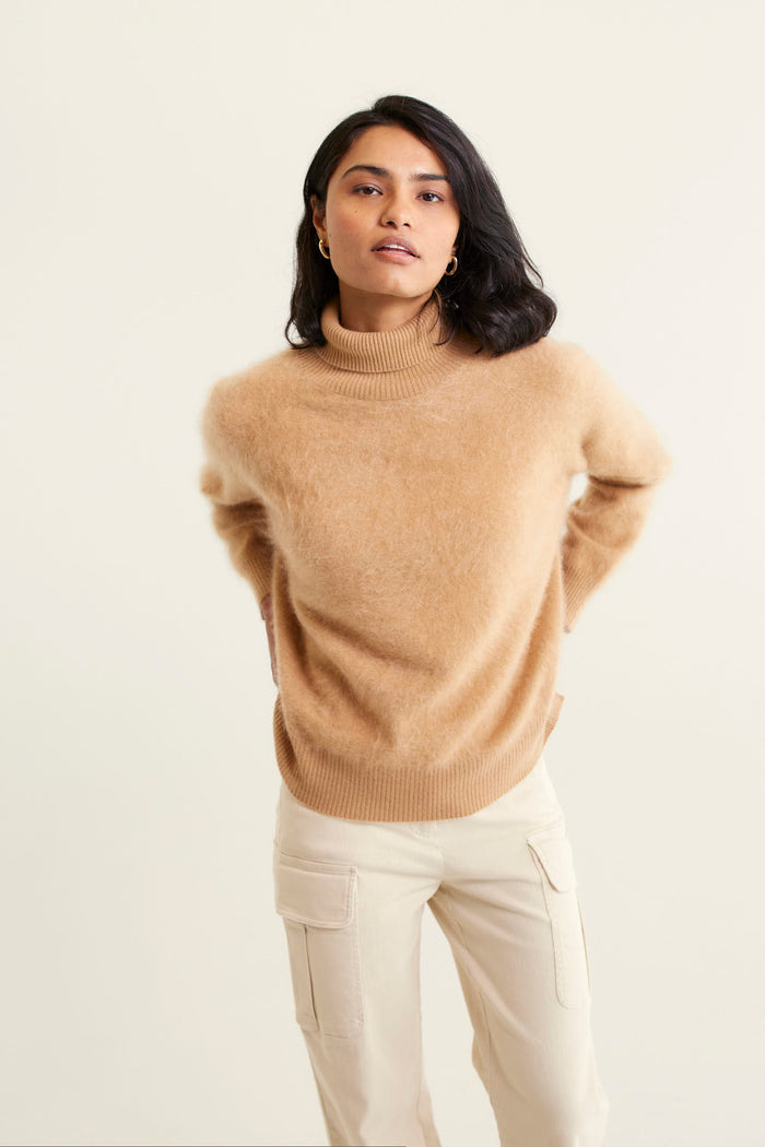 Rose Brushed Cashmere Polo In Tan