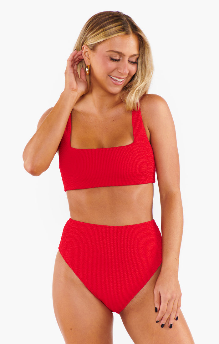 badge_model-wears-size-s