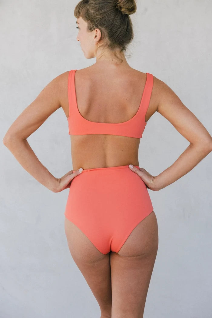 The Luna Bottom