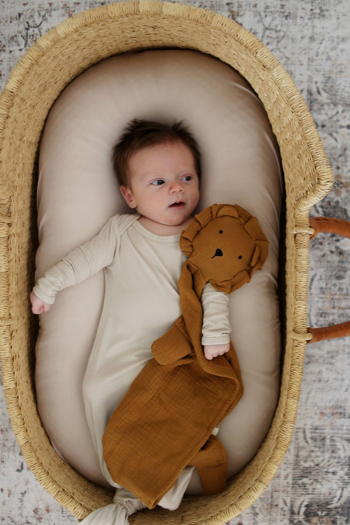 Toffee Lion Organic Cotton Muslin Lovey Blanket