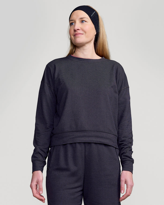 b1382_780_womens_anytime_crew_sweatshir_a_1754351643000